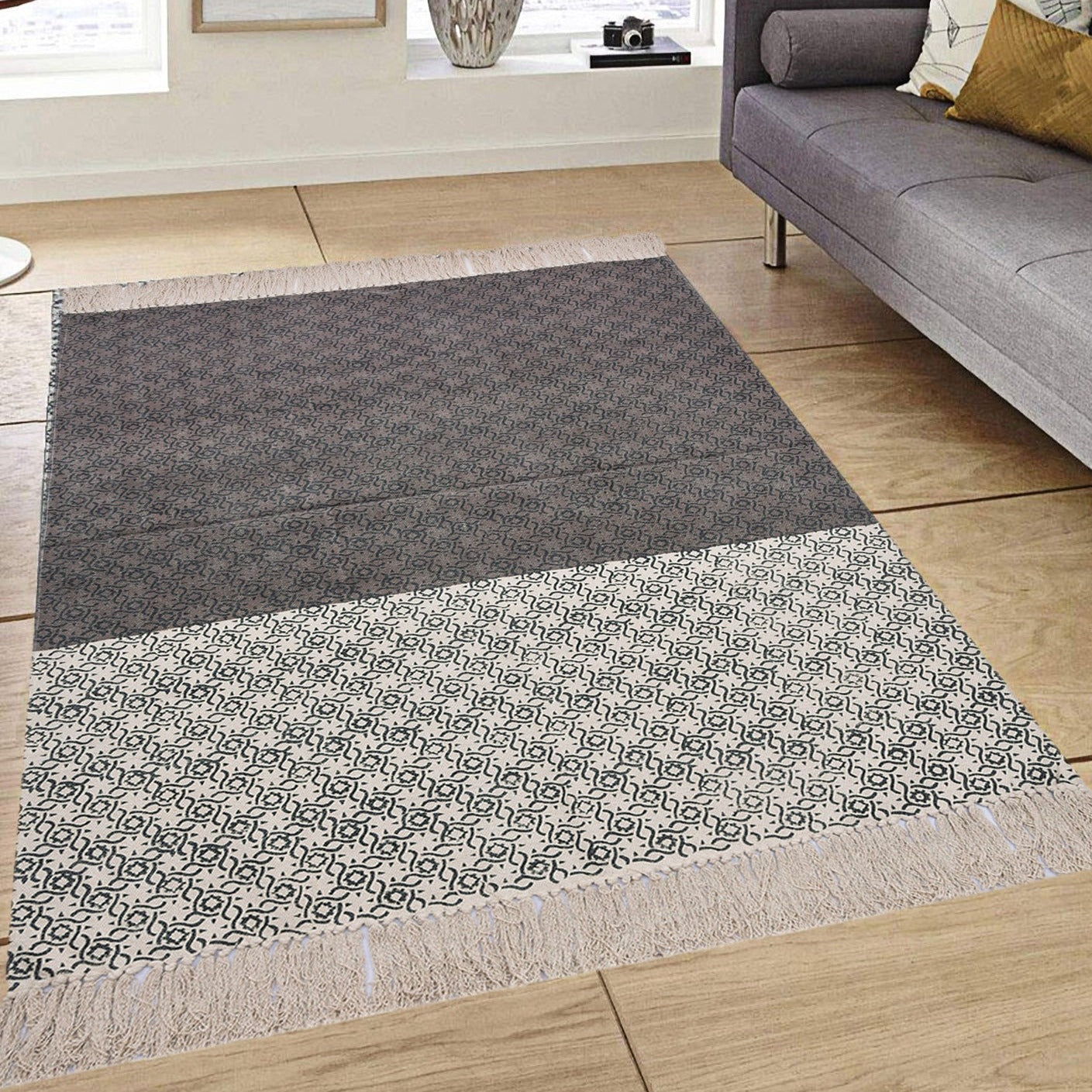Handmade Silver falls Rug