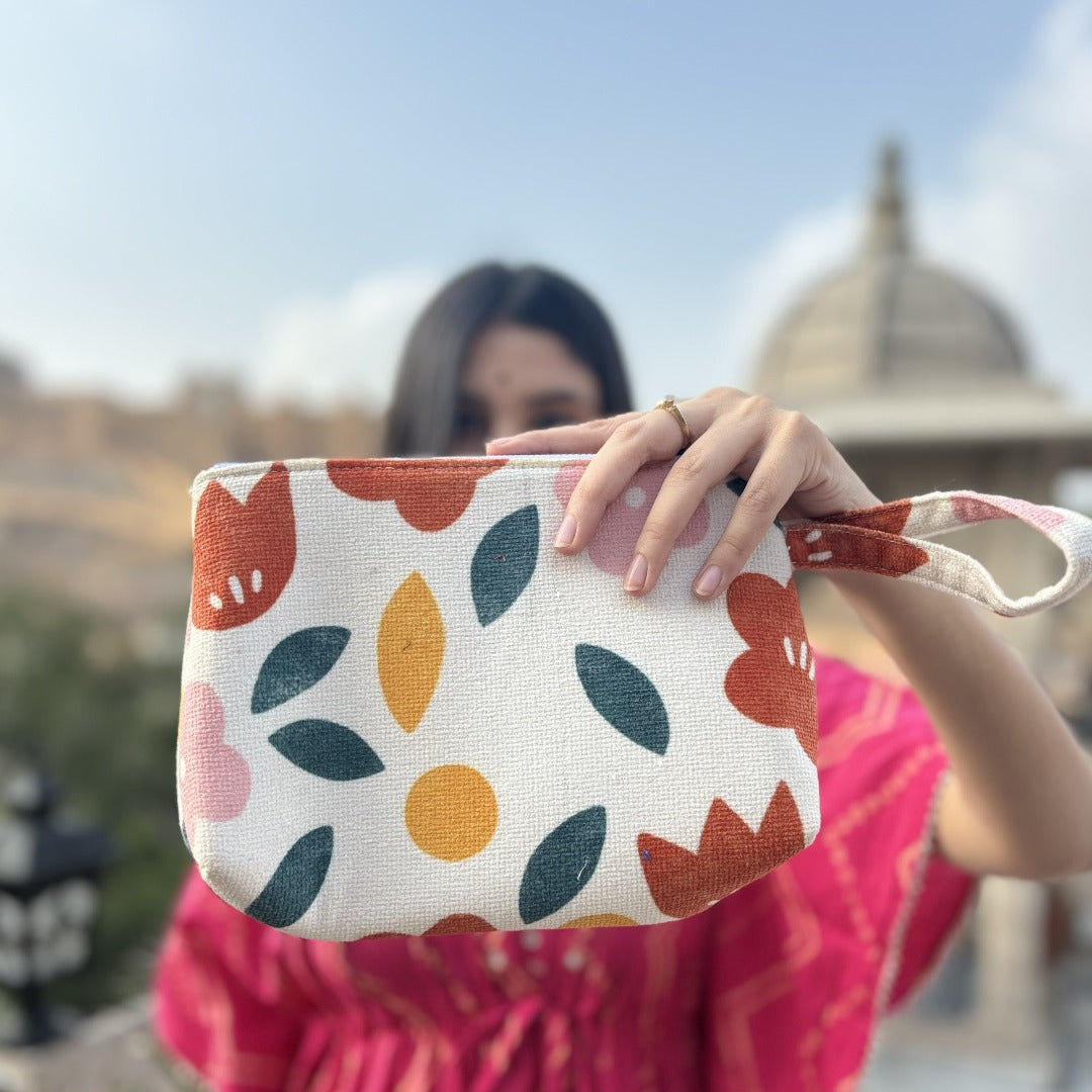 Mysa Floral Pouch