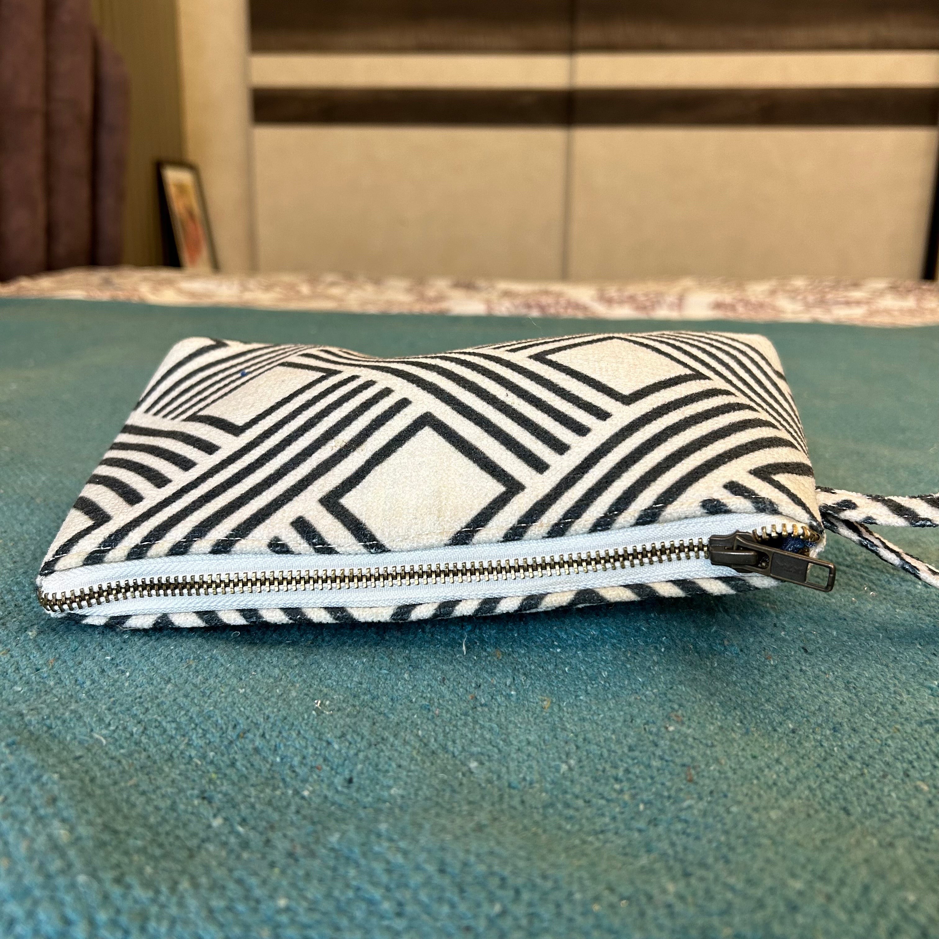 Eva Artist Pouch