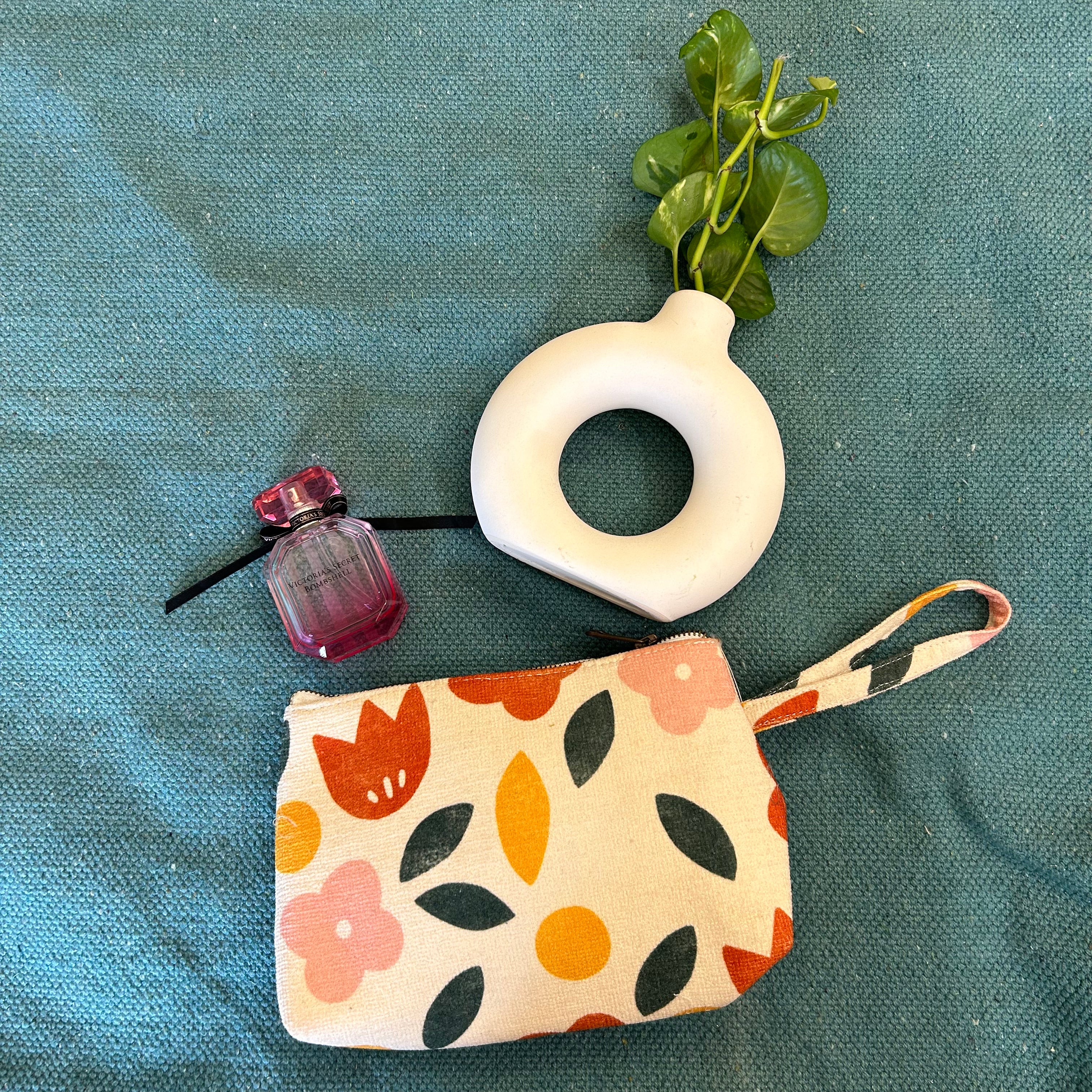 Mysa Floral Pouch