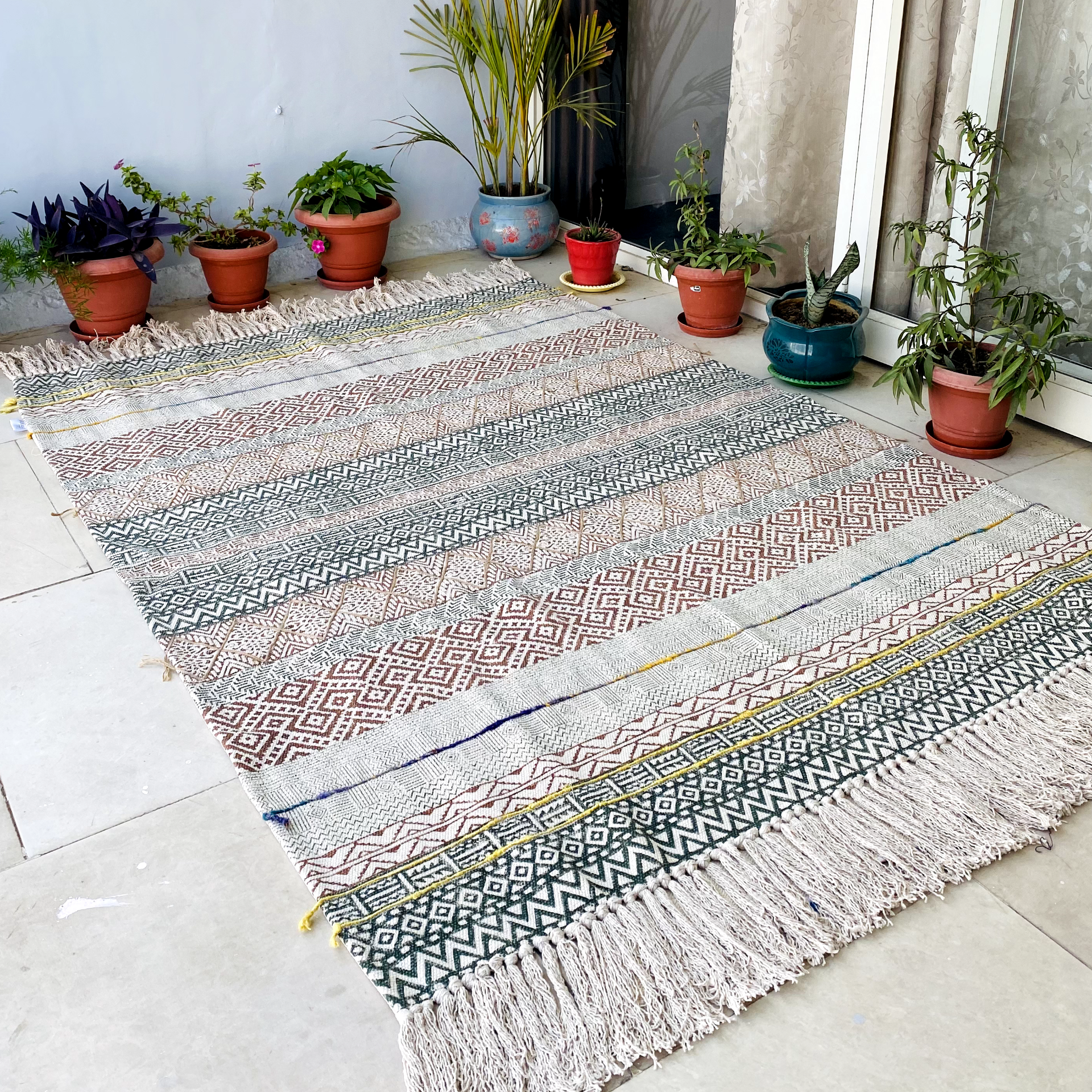 Handmade Aakarsh Rug