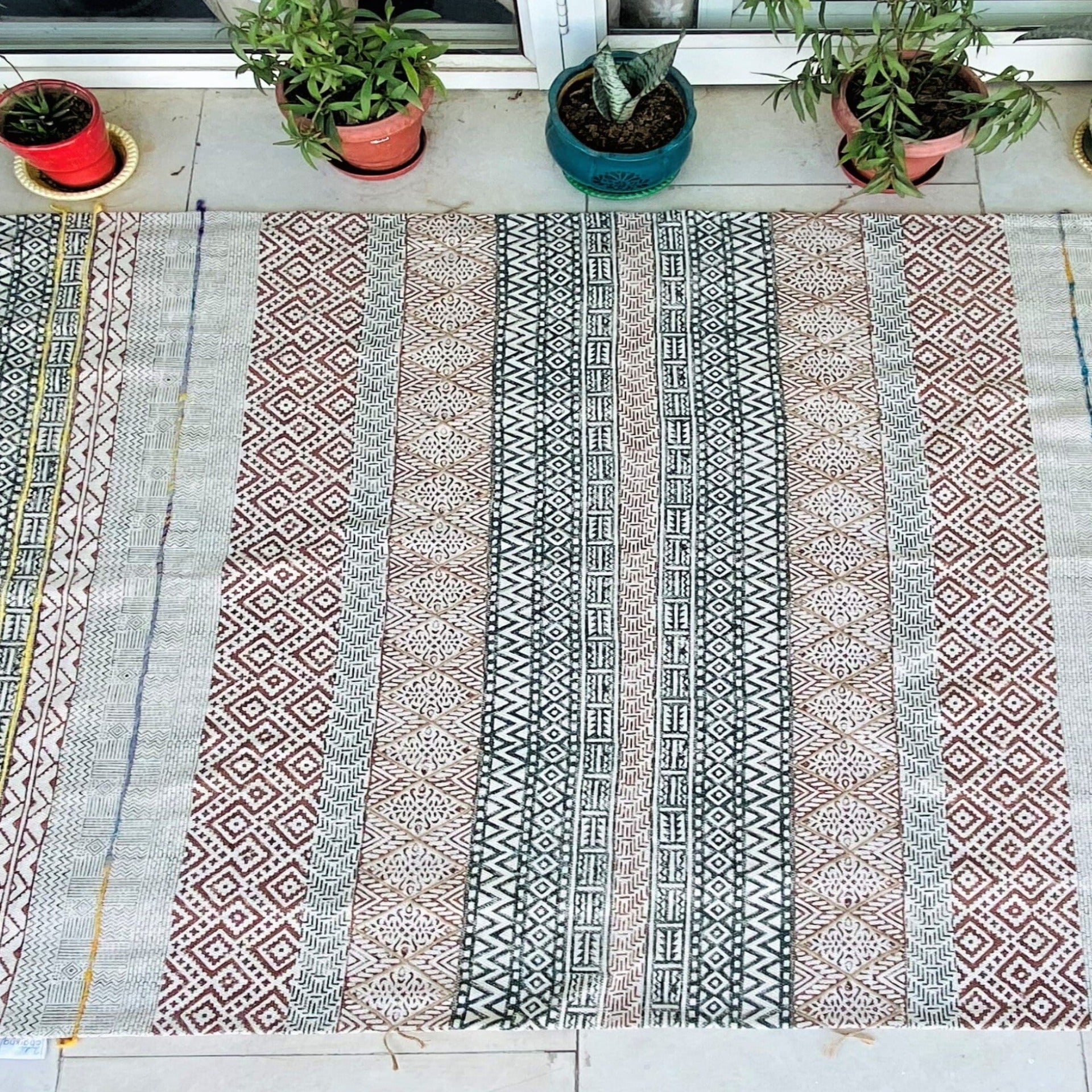 Handmade Aakarsh Rug